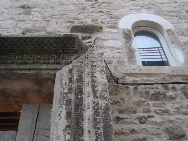 looting, Doorway detail