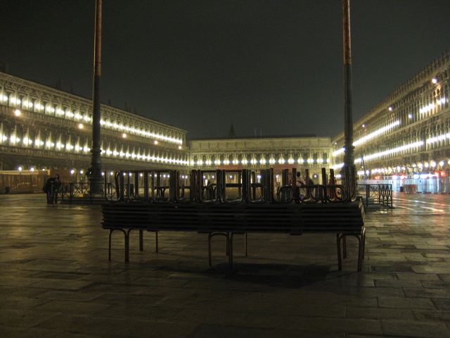 raised walkways, Piazzo San Marco