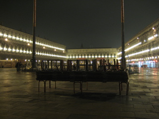 raised walkways, Piazzo San Marco