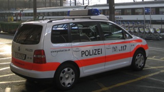 Basel, Hbf, VW Police